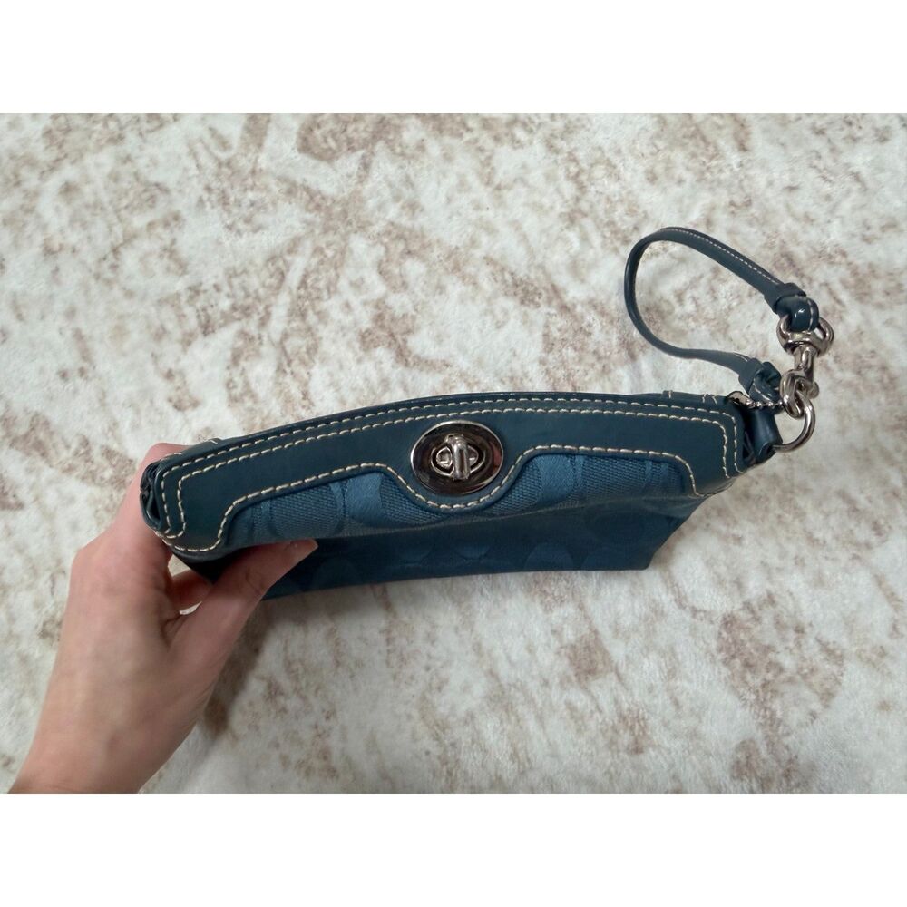 Coach Teal Blue Signature Jacquard Turnlock Wristlet Wallet Clutch - Picture 4 of 11